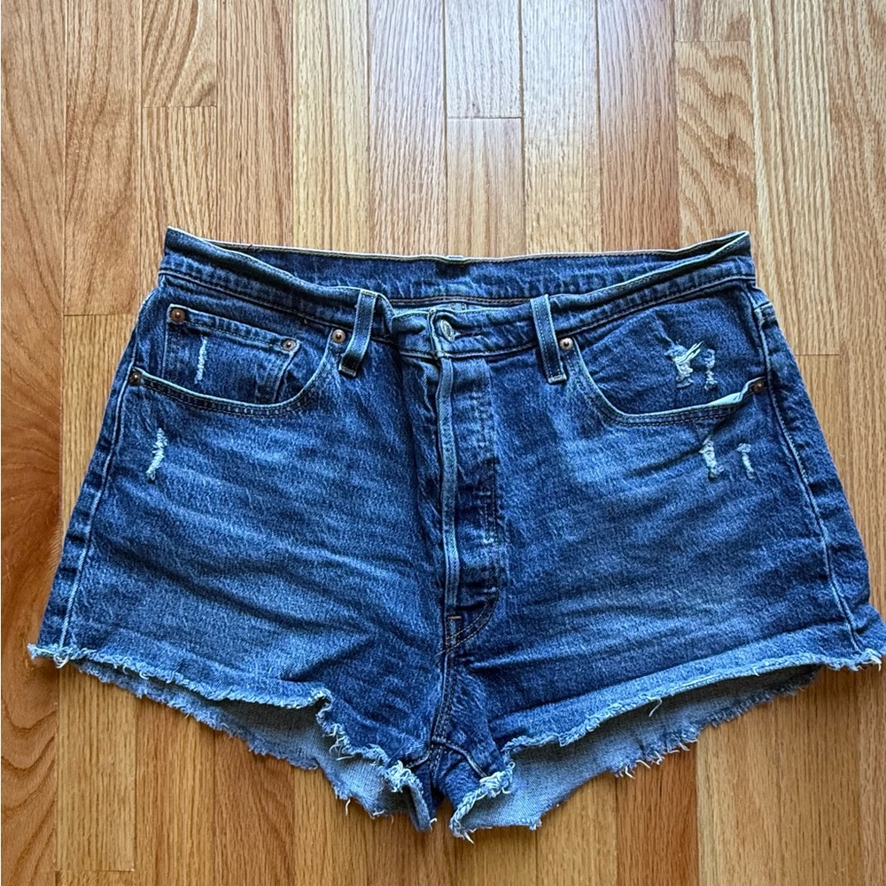 Levi’s 501 Distressed Denim Shorts - Blue